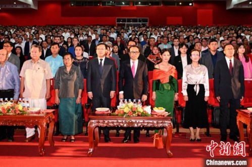 中柬建交65周年文藝晚會暨 美麗中國 七彩云南 文化交流系列活動在柬埔寨首都金邊隆重舉行